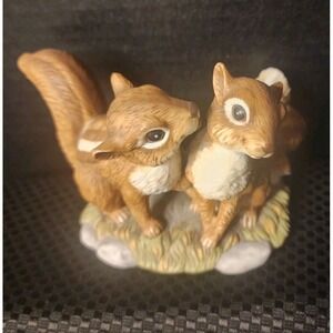 Homco Masterpiece porcelain "Sweetheart Chipmunks" Figurine  1990 Unboxed NOS
